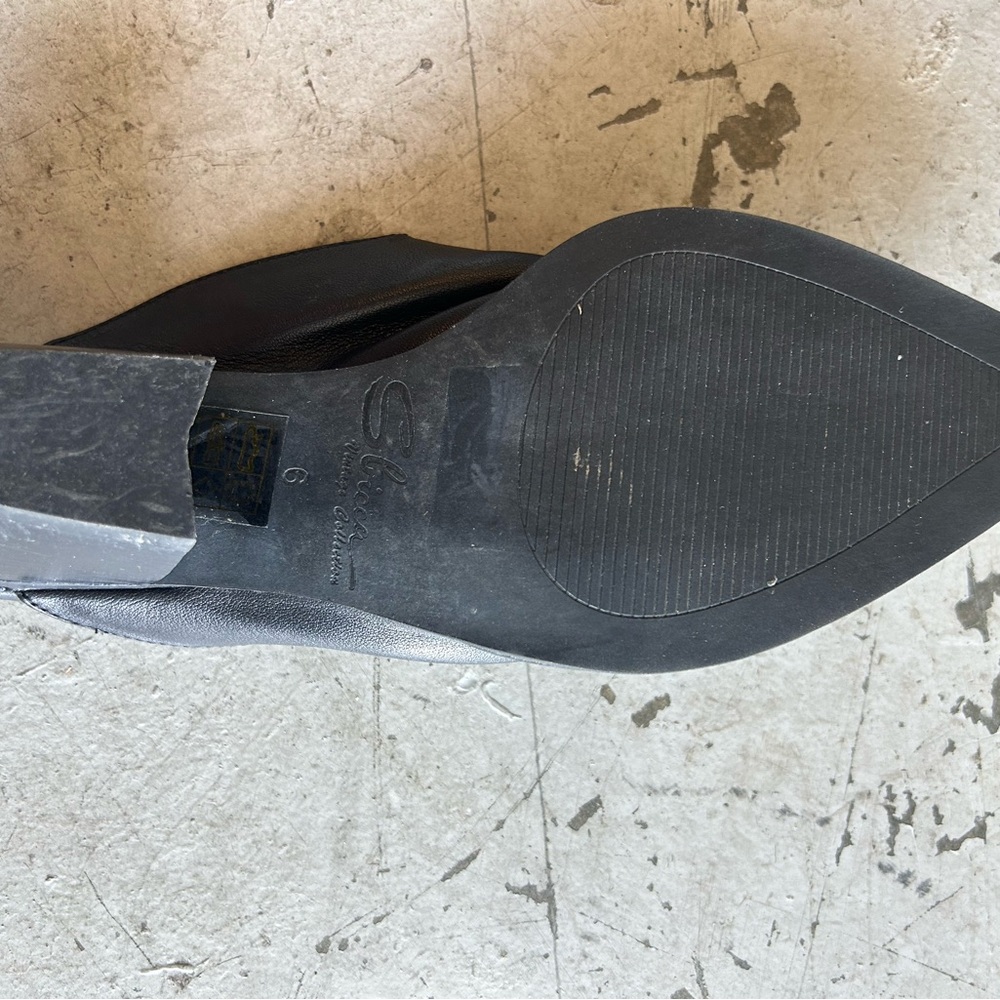 Sbicca Black Leather Women's Mules - Picture 4 of 5